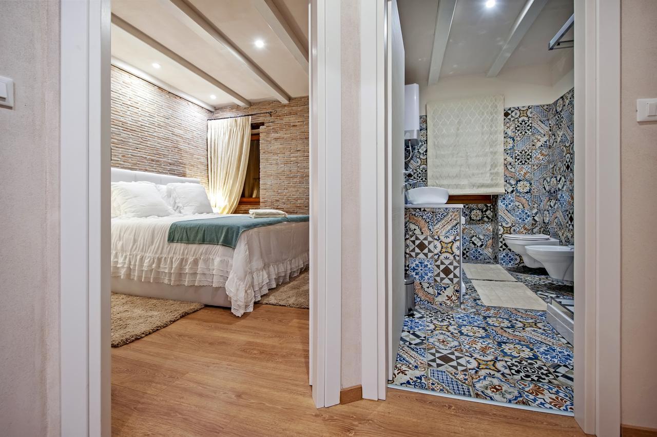 Apartments Casa De Amicis Rovinj Extérieur photo